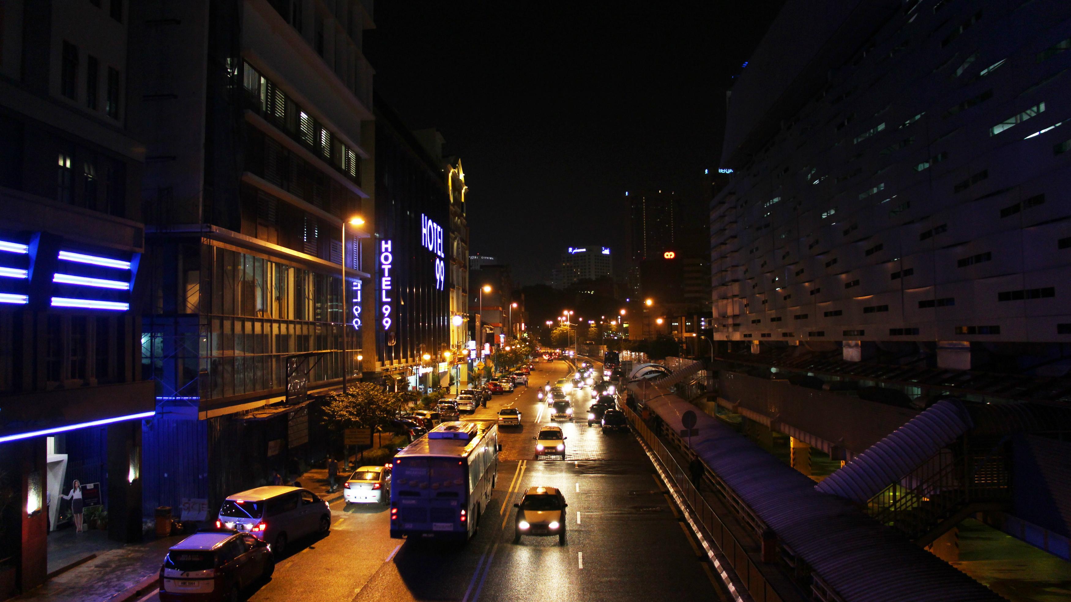Hotel 99 3*
