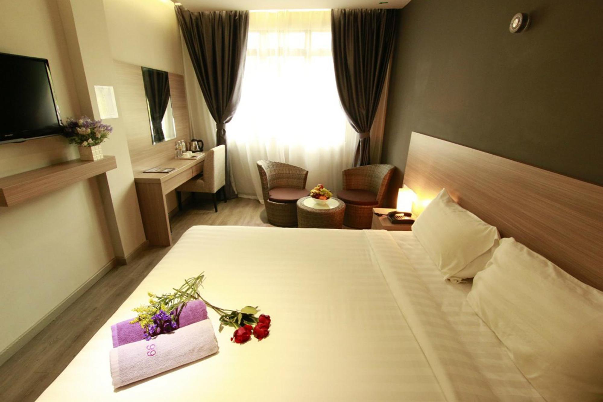 99 Hotel 3*